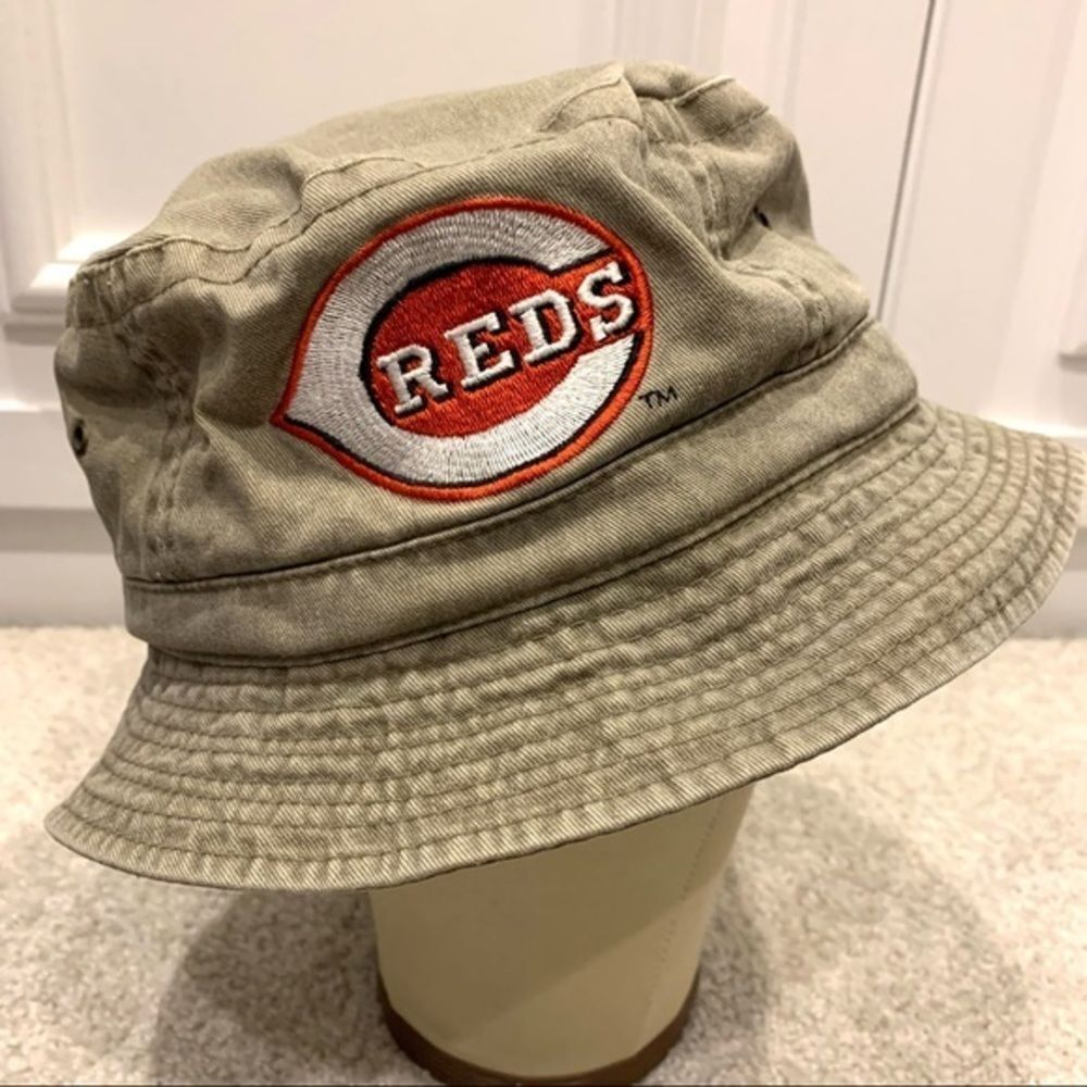 MLB‎ Reds Canvas Buckle Hat